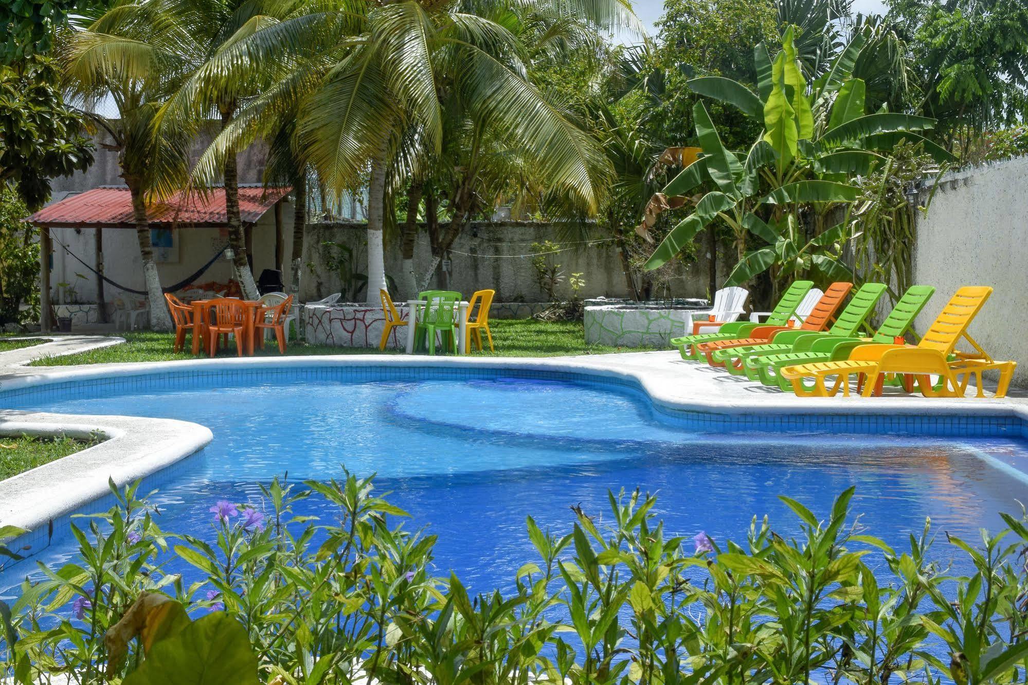 Amigos Hostel Cozumel Exterior foto